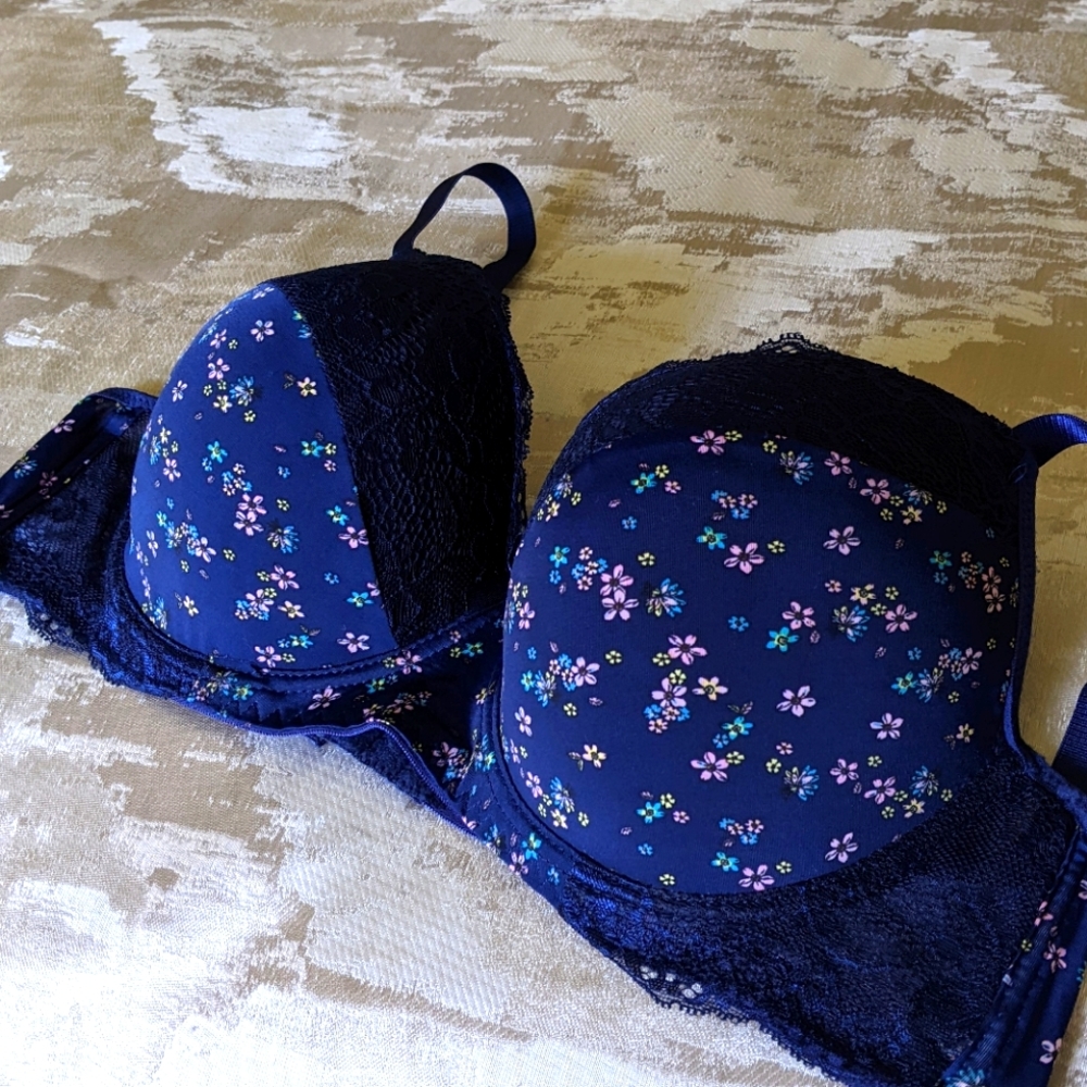 💙 ISAAC MIZRAHI FLORAL FABRIC &LACE BRA